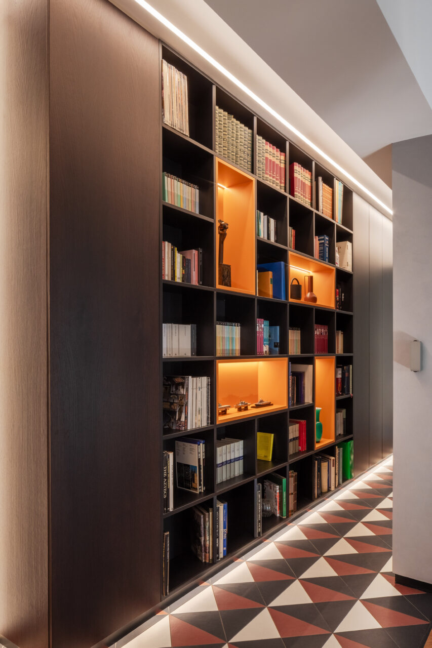 Libreria. Immagine di un progetto by MAMESTUDIO